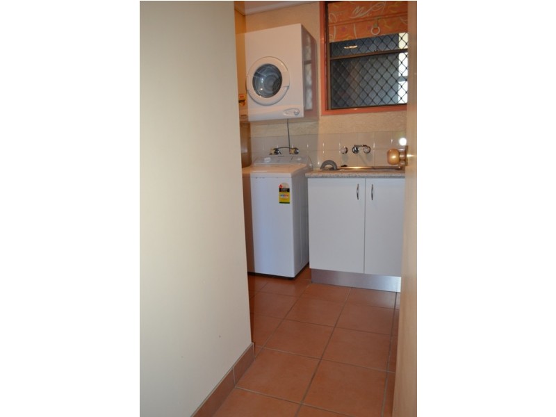 9/2 Lewis Street, Airlie Beach QLD 4802