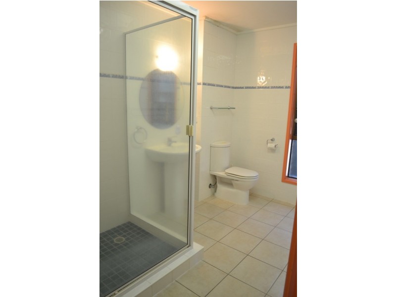 9/2 Lewis Street, Airlie Beach QLD 4802