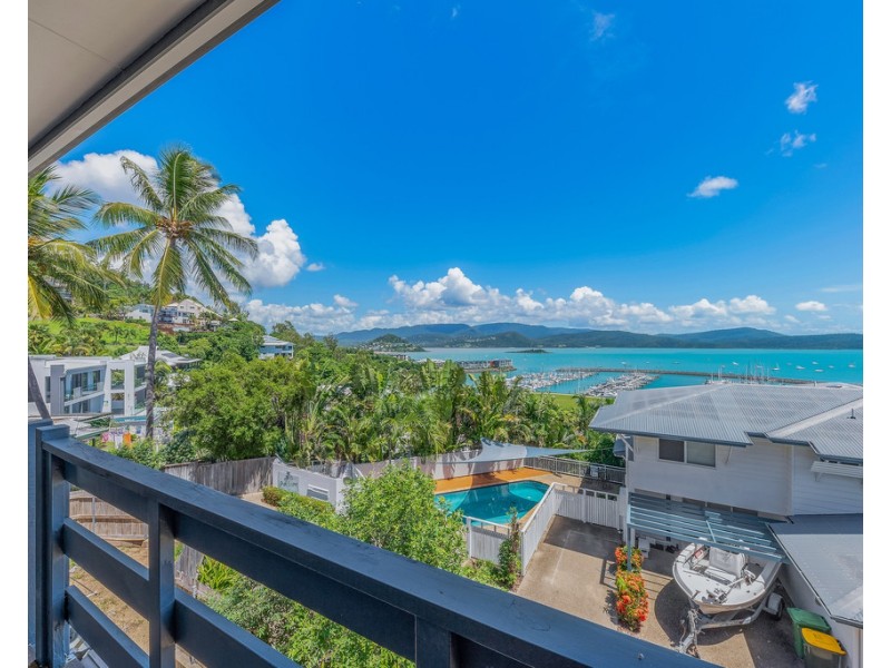 11/2 Lewis Street, Airlie Beach QLD 4802