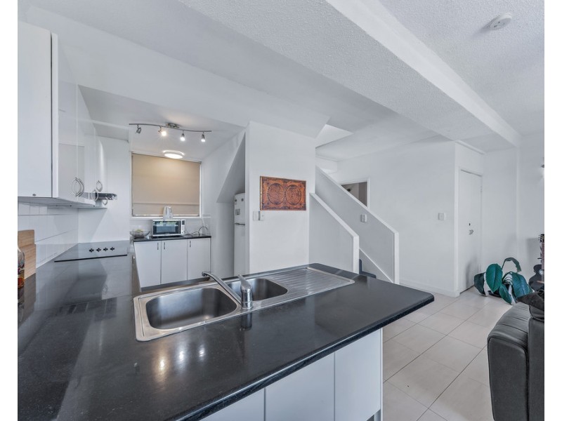 11/2 Lewis Street, Airlie Beach QLD 4802