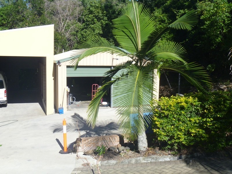 185 Paluma Road, Cannonvale QLD 4802