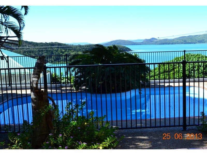 10 Passage Avenue, Shute Harbour QLD 4802