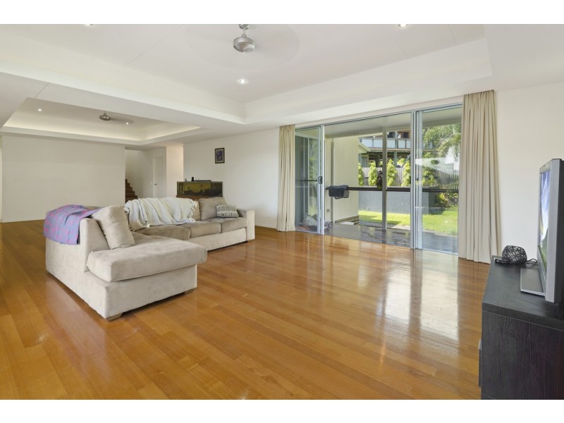 31 Eshelby Drive, Cannonvale QLD 4802