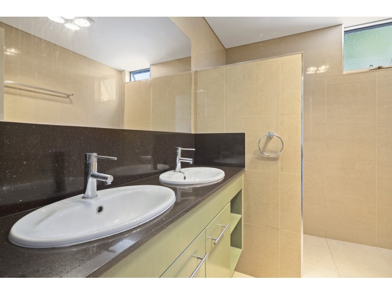 31 Eshelby Drive, Cannonvale QLD 4802