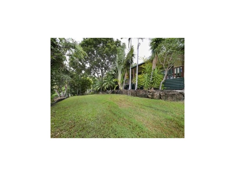 20 Grace Avenue, Cannonvale QLD 4802