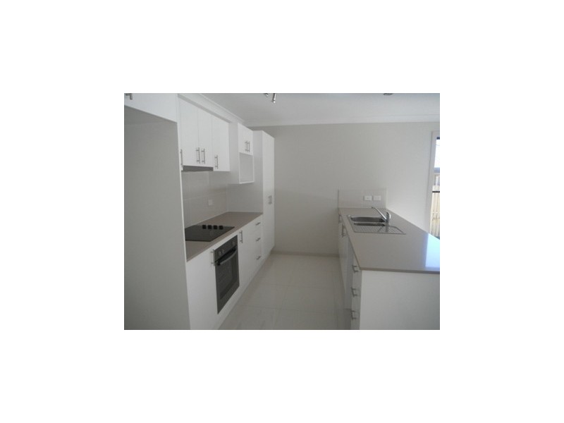 27 Endeavour Circuit, Cannonvale QLD 4802