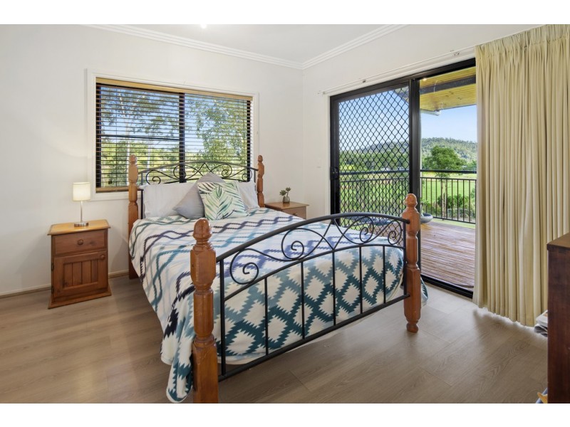 286 Sugarloaf Road, Riordanvale QLD 4800