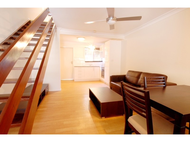 1/9 Pleasant Drive, Cannonvale QLD 4802