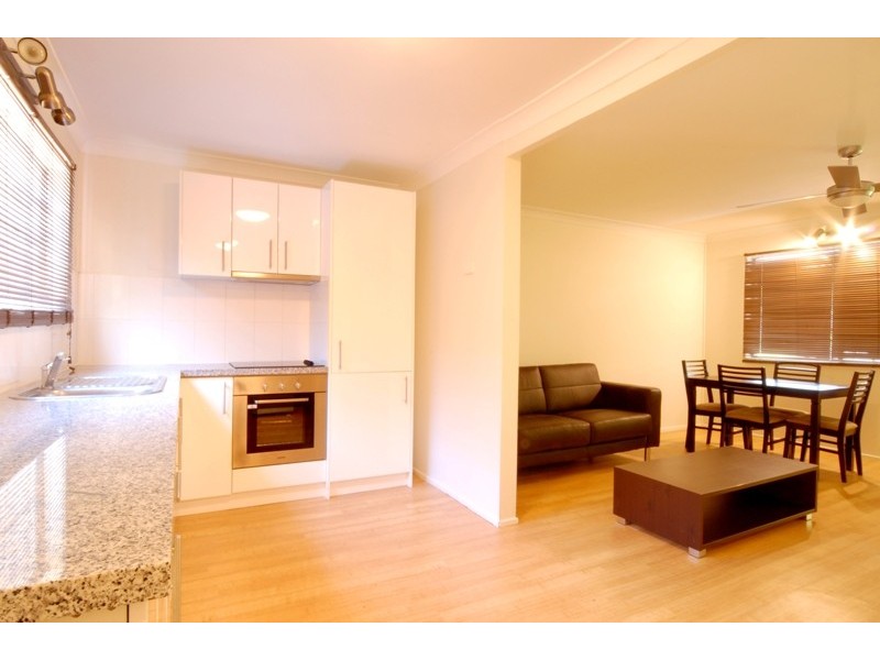 1/9 Pleasant Drive, Cannonvale QLD 4802