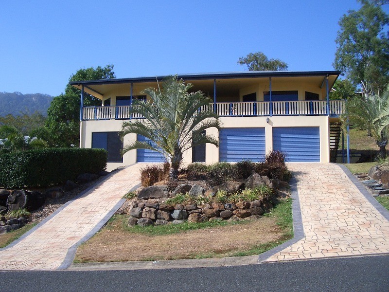 42 Macarthur Drive, Cannonvale QLD 4802