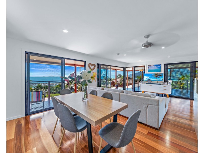 9 Kara Crescent, Airlie Beach QLD 4802