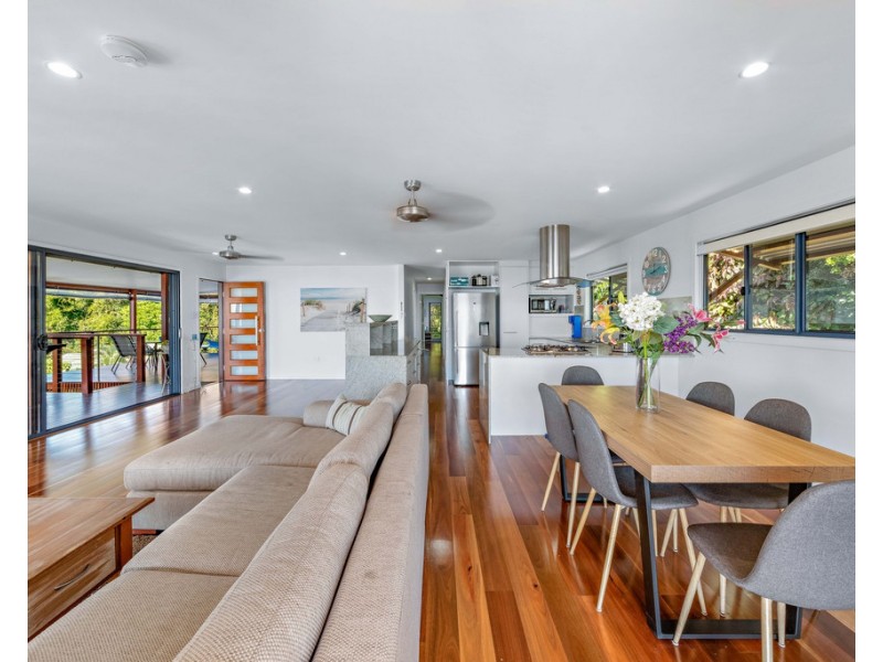9 Kara Crescent, Airlie Beach QLD 4802