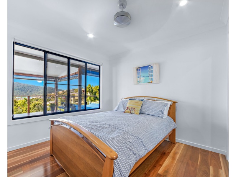 9 Kara Crescent, Airlie Beach QLD 4802