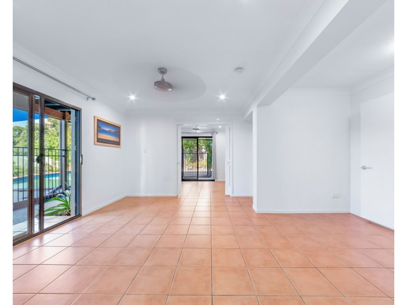 9 Kara Crescent, Airlie Beach QLD 4802