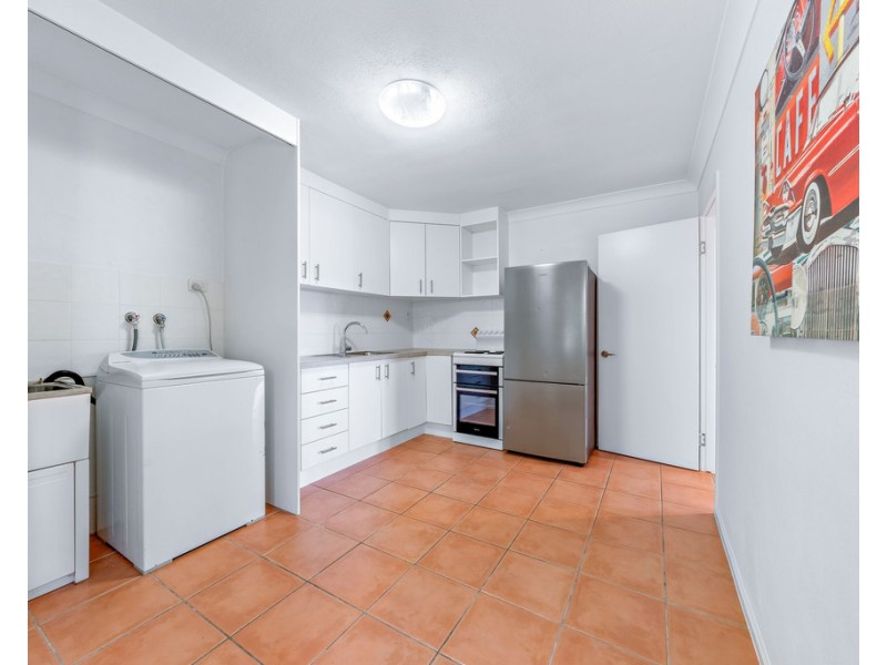9 Kara Crescent, Airlie Beach QLD 4802