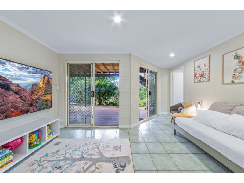 4 Dixon Place, Cannonvale QLD 4802