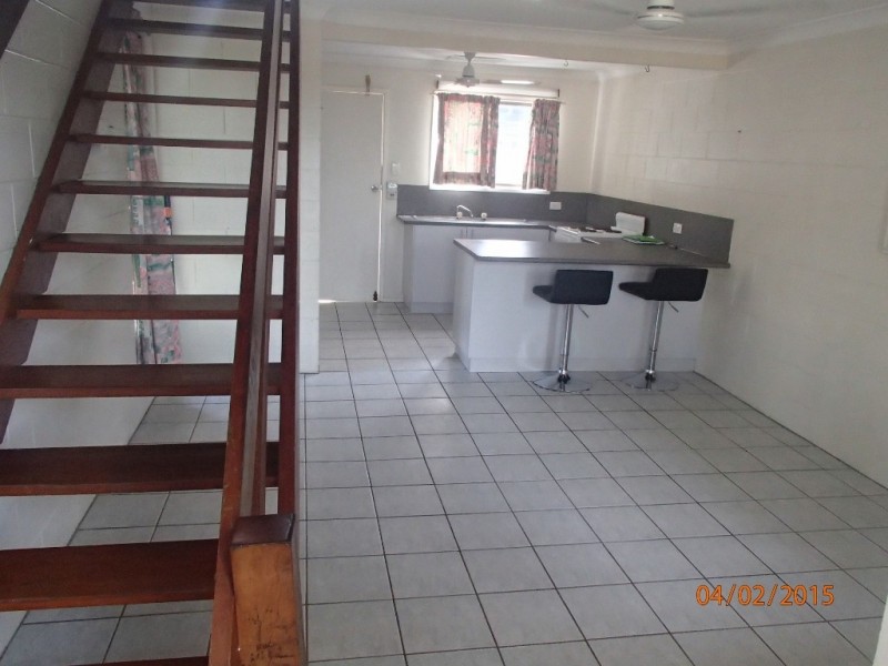 1/9 Salmon Street, Cannonvale QLD 4802