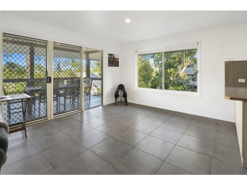 2/9 Macarthur Drive, Cannonvale QLD 4802