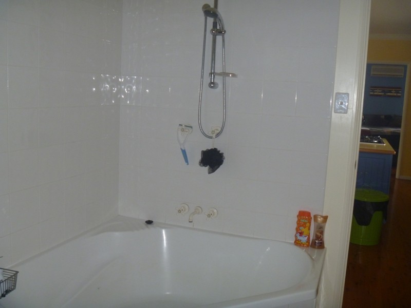 4 Links Road, Cannonvale QLD 4802