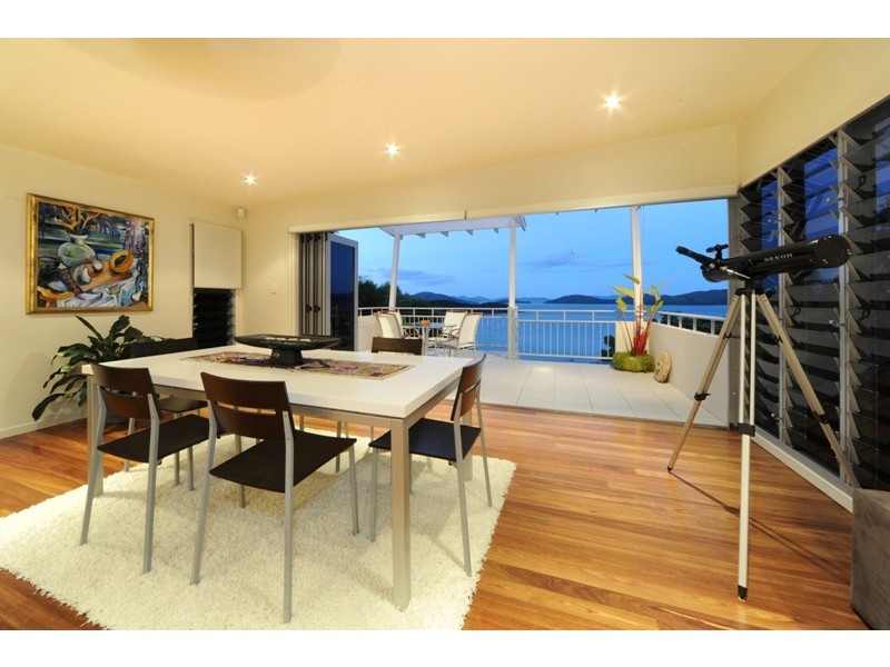 41 Harbour Avenue, Shute Harbour QLD 4802