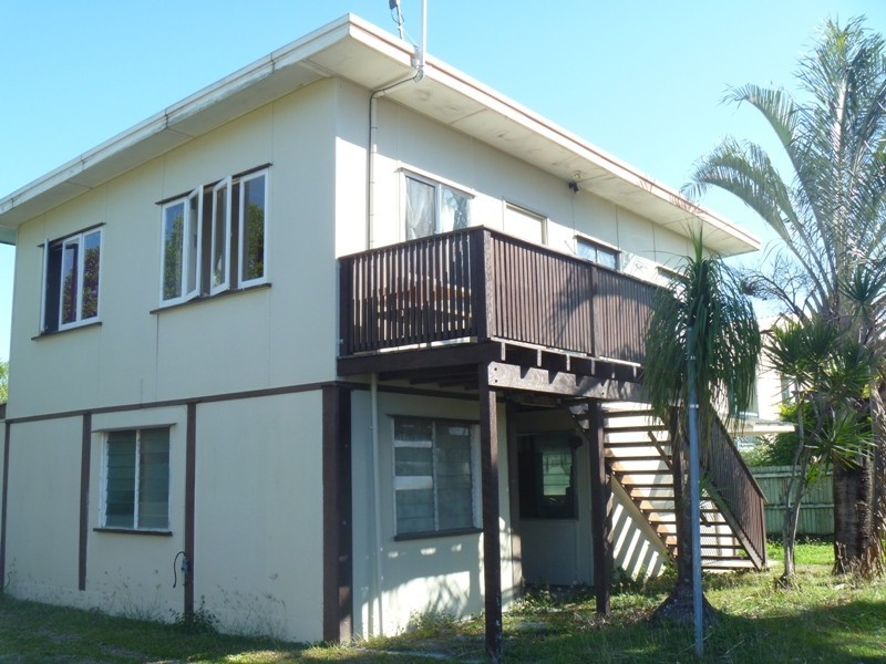 6 Herring Lane, Cannonvale QLD 4802