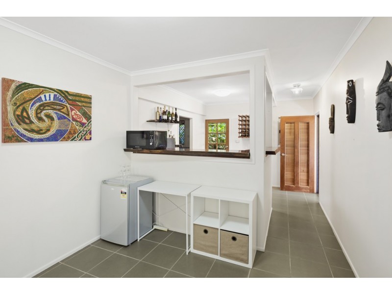 14 Manooka Drive, Cannonvale QLD 4802