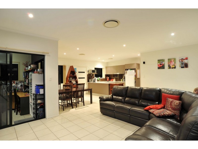 18b Gardenia Street, Proserpine QLD 4800