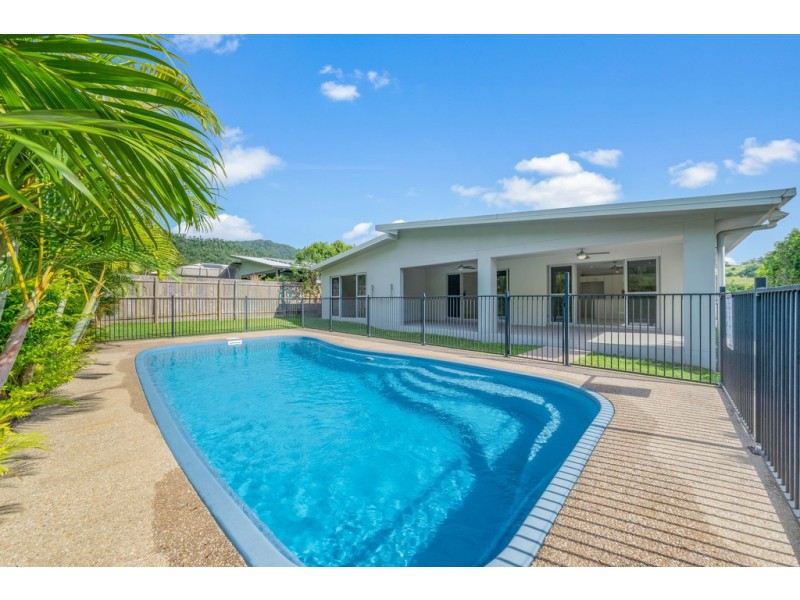 33 Endeavour Circuit, Cannonvale QLD 4802