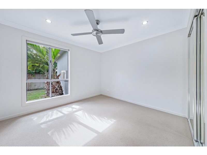 33 Endeavour Circuit, Cannonvale QLD 4802
