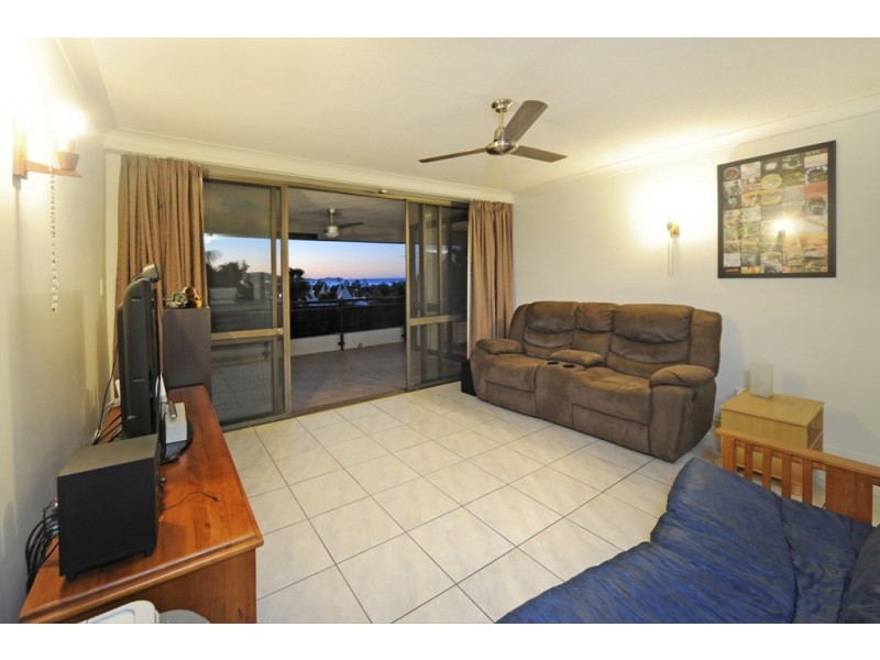 110/2 Eshelby Drive, Cannonvale QLD 4802
