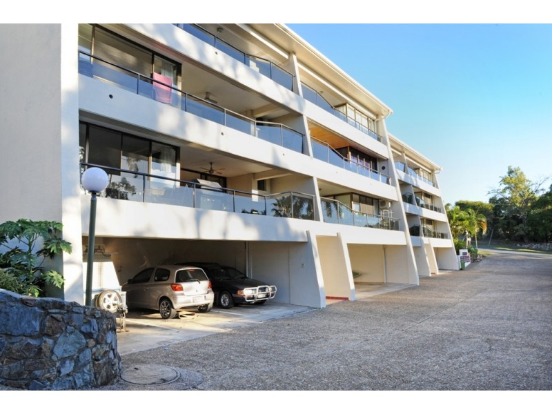 110/2 Eshelby Drive, Cannonvale QLD 4802