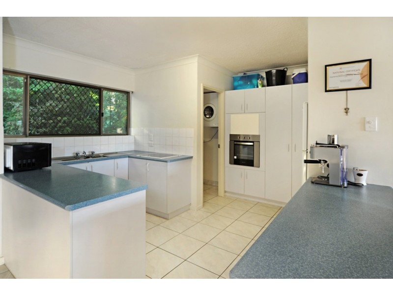 110/2 Eshelby Drive, Cannonvale QLD 4802