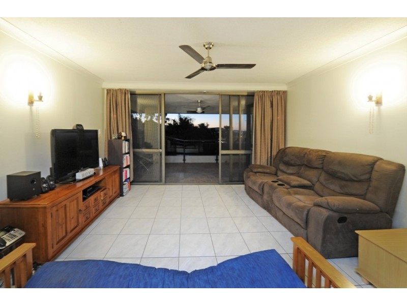 110/2 Eshelby Drive, Cannonvale QLD 4802