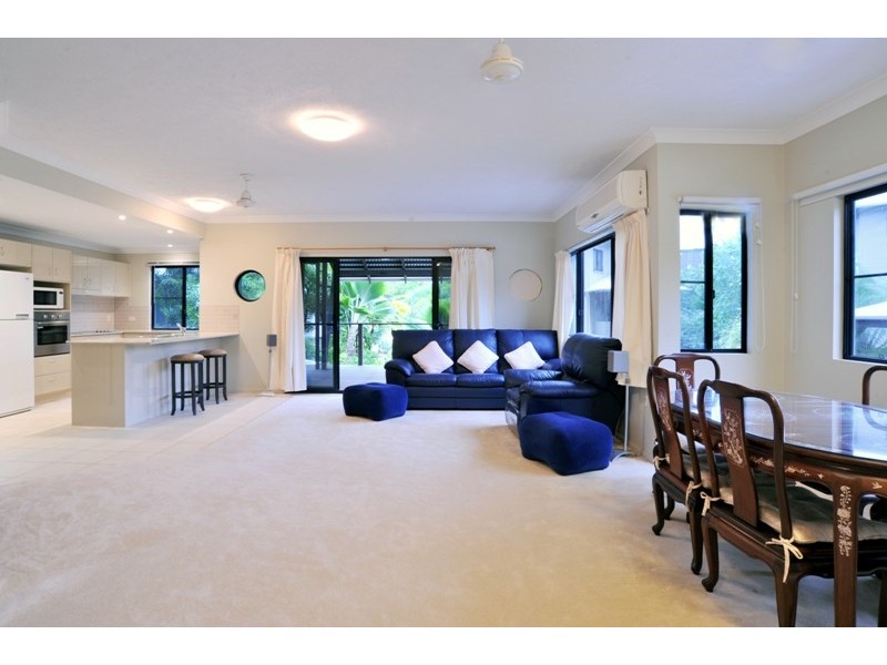 4/14 Altmann Avenue, Cannonvale QLD 4802