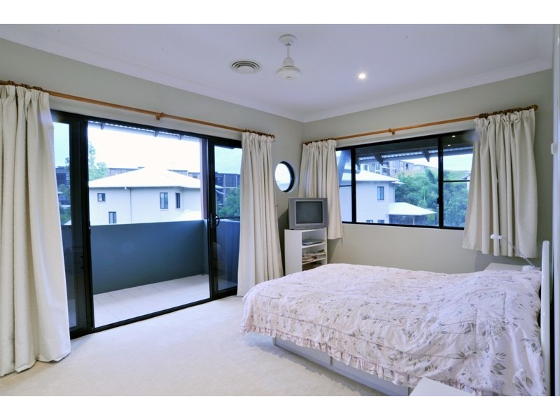 4/14 Altmann Avenue, Cannonvale QLD 4802