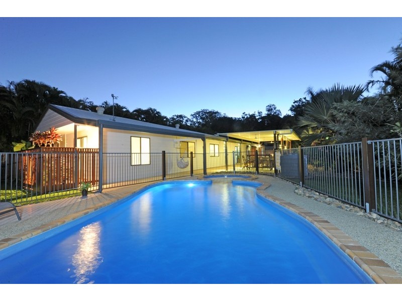 15 Grace Avenue, Cannonvale QLD 4802