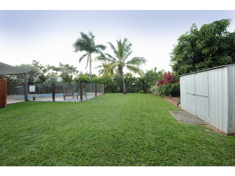 15 Grace Avenue, Cannonvale QLD 4802