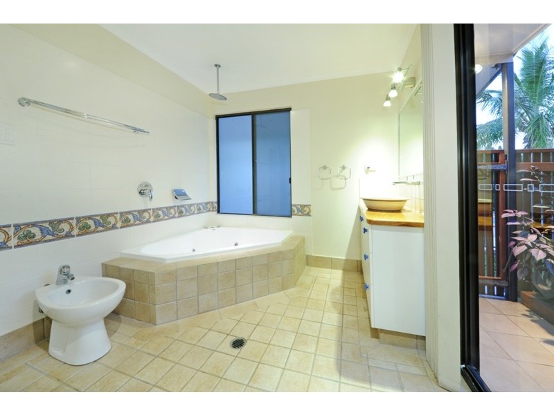 15 Grace Avenue, Cannonvale QLD 4802