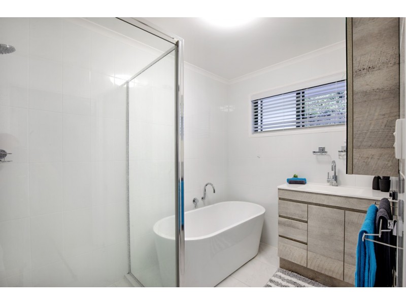 1 Sandpiper Crescent, Jubilee Pocket QLD 4802