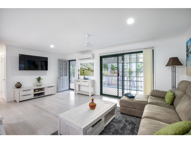1 Sandpiper Crescent, Jubilee Pocket QLD 4802