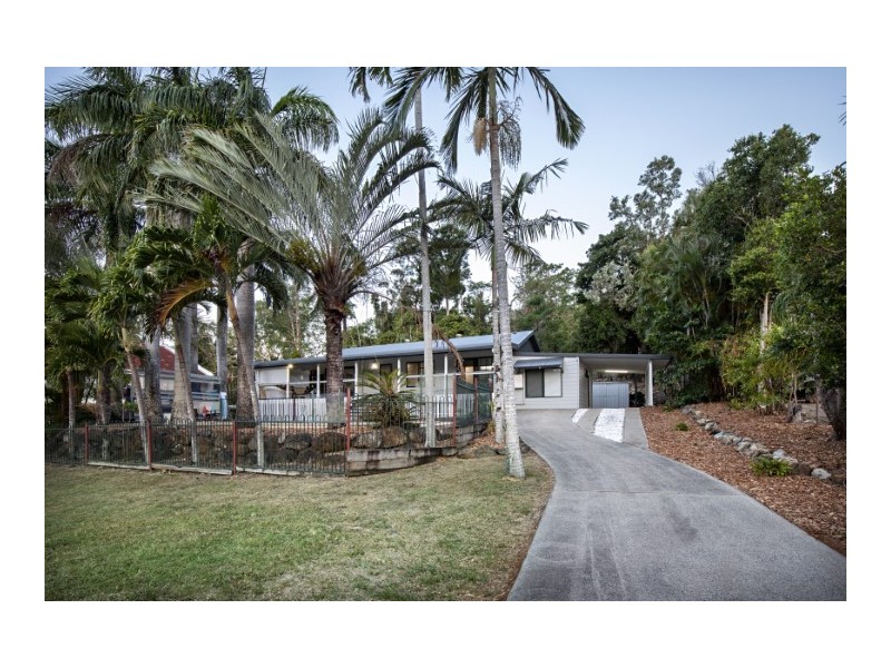 1 Sandpiper Crescent, Jubilee Pocket QLD 4802