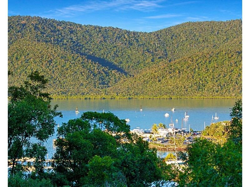 9 Neerim Crescent, Shute Harbour QLD 4802