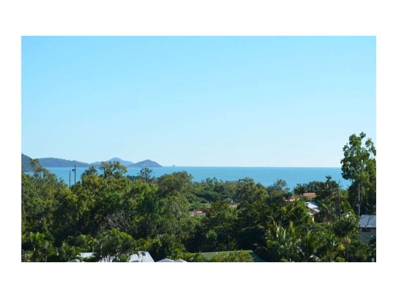 31 Cayman Estate, Cannonvale QLD 4802