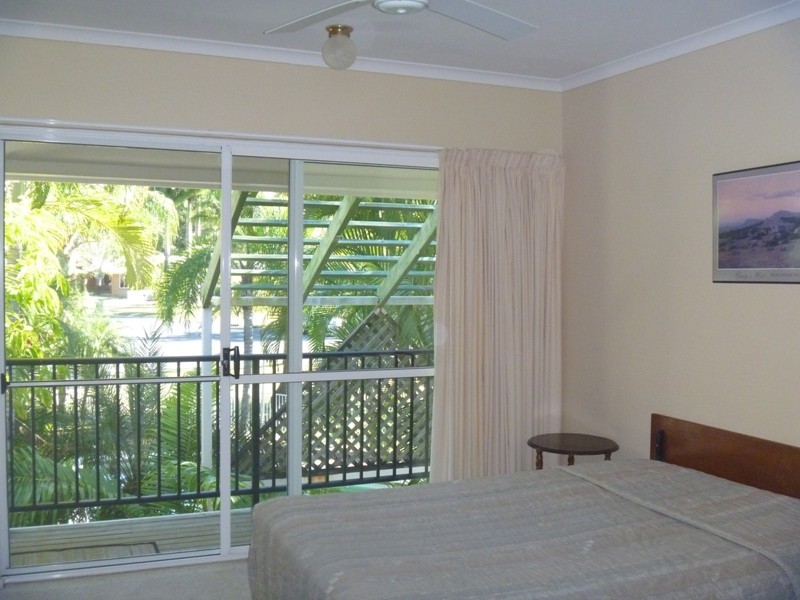 2/9 Erromango Drive, Jubilee Pocket QLD 4802