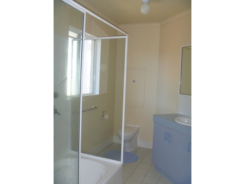 2/9 Erromango Drive, Jubilee Pocket QLD 4802