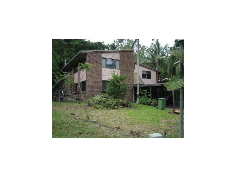 5 Iluka Street, Cannonvale QLD 4802