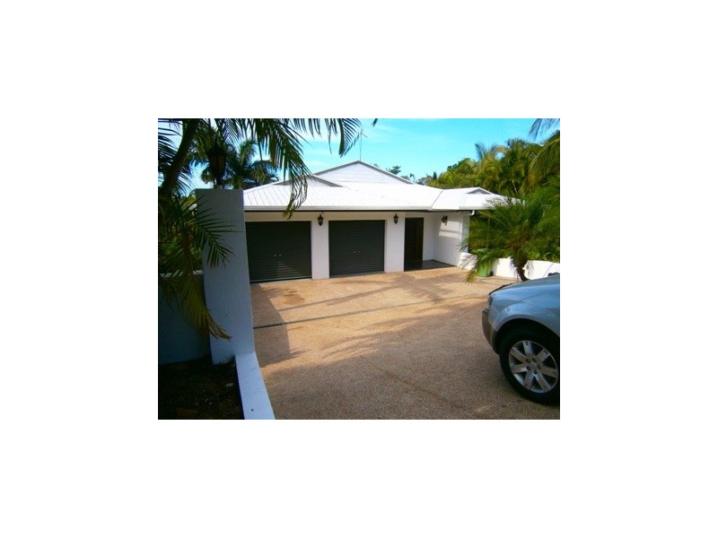 6 South Molle Blvd, Cannonvale QLD 4802