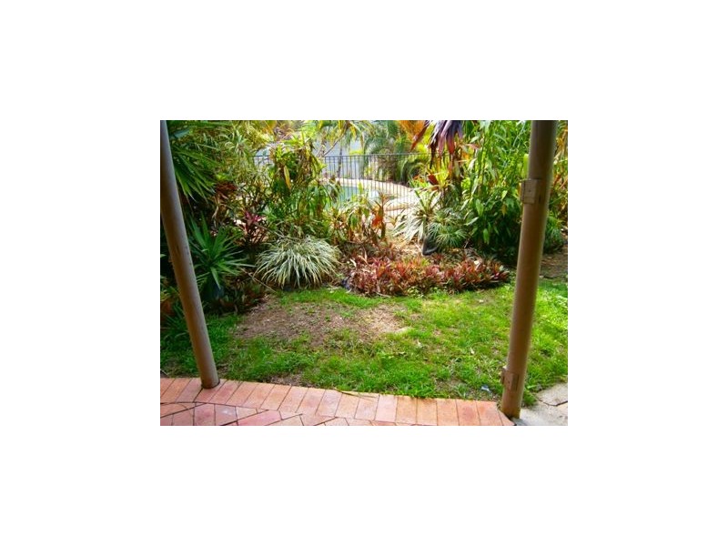 6 South Molle Blvd, Cannonvale QLD 4802