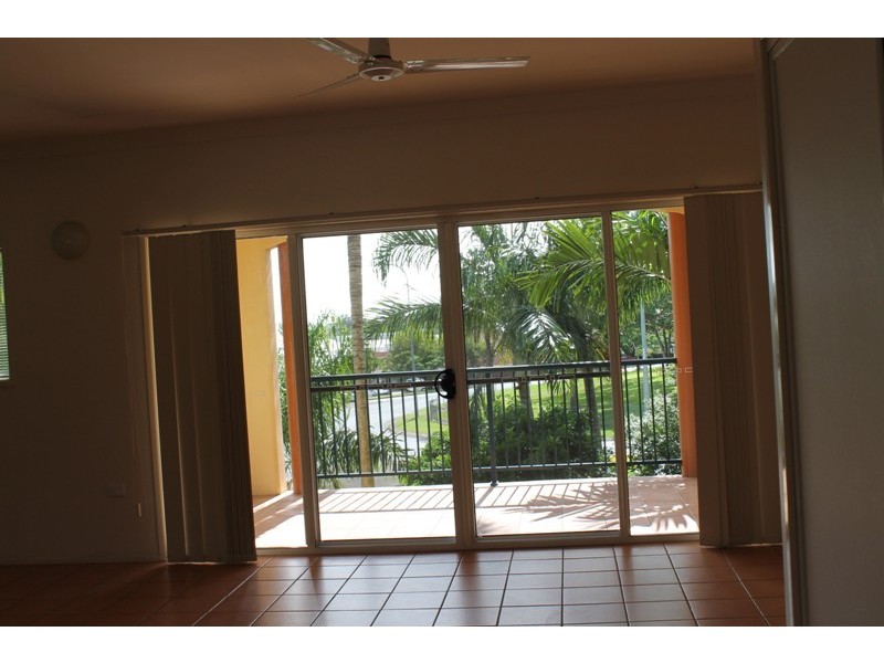 19/24 Island Drive, Cannonvale QLD 4802