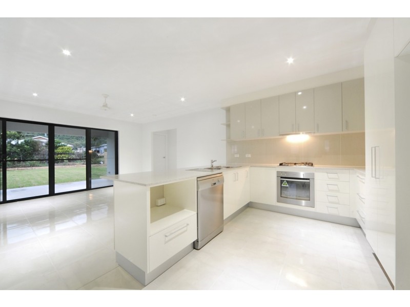 21 Corrimandle Grove, Cannonvale QLD 4802